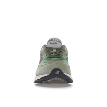 New Balance 990v3 MiUSA Patta Keep Your Family Close