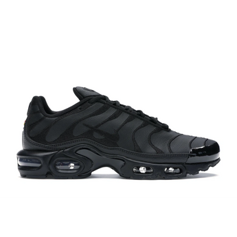 Nike Air Max Plus Triple Black Leather