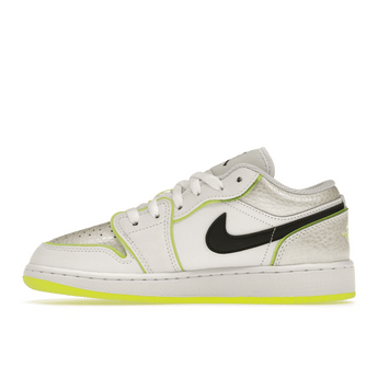 Air Jordan 1 Low SE Warped Swoosh - Sneakerzone