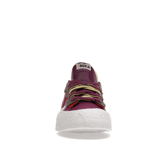 Blazer Low x Sacai x KAWS Purple Dusk - Sneakerzone