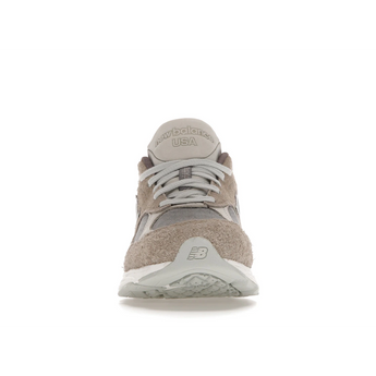 New Balance 990v3 MiUSA Levi's Elephant Skin