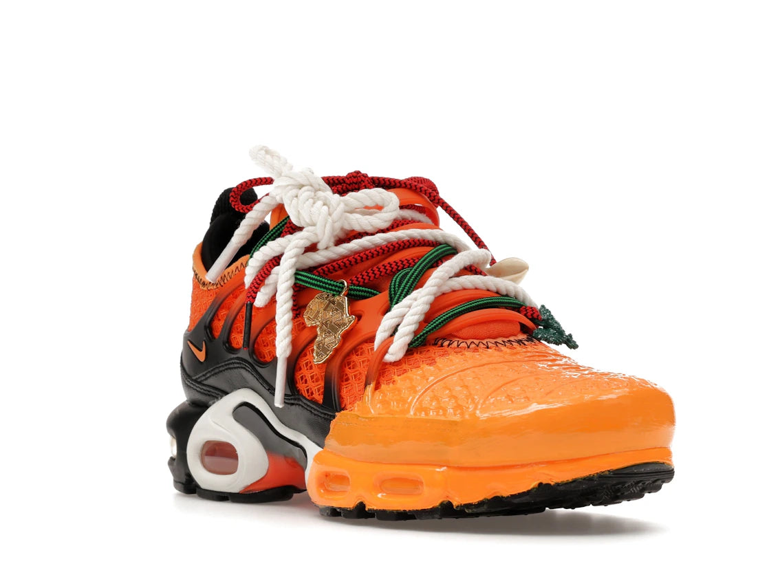 Nike Air Max Plus Homecoming Safety Orange secondary image