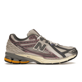 New Balance 1906R Licorice - Sneakerzone