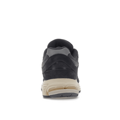 New Balance 2002R Black Dark Grey - Sneakerzone
