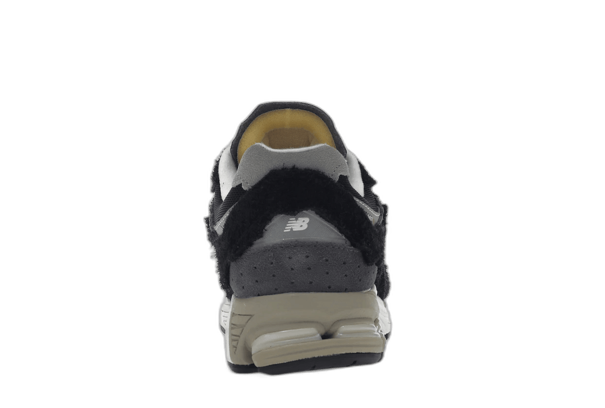 New Balance 2002R Protection Pack Black Grey - Sneakerzone