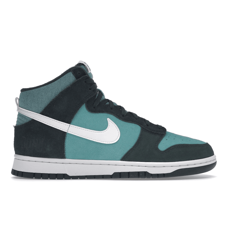 Nike Dunk High Retro SE Athletic Club Pro Green product image
