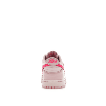 Nike Dunk Low Triple Pink - Sneakerzone