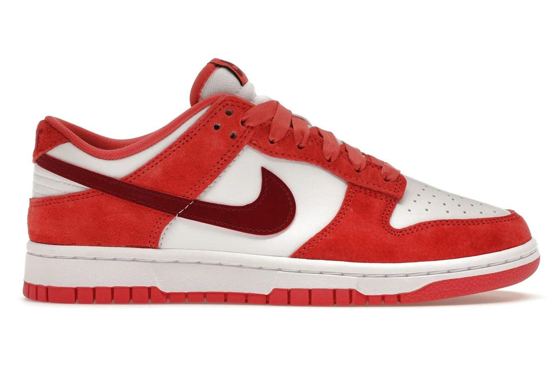 Nike Dunk Low Valentine's Day - Sneakerzone