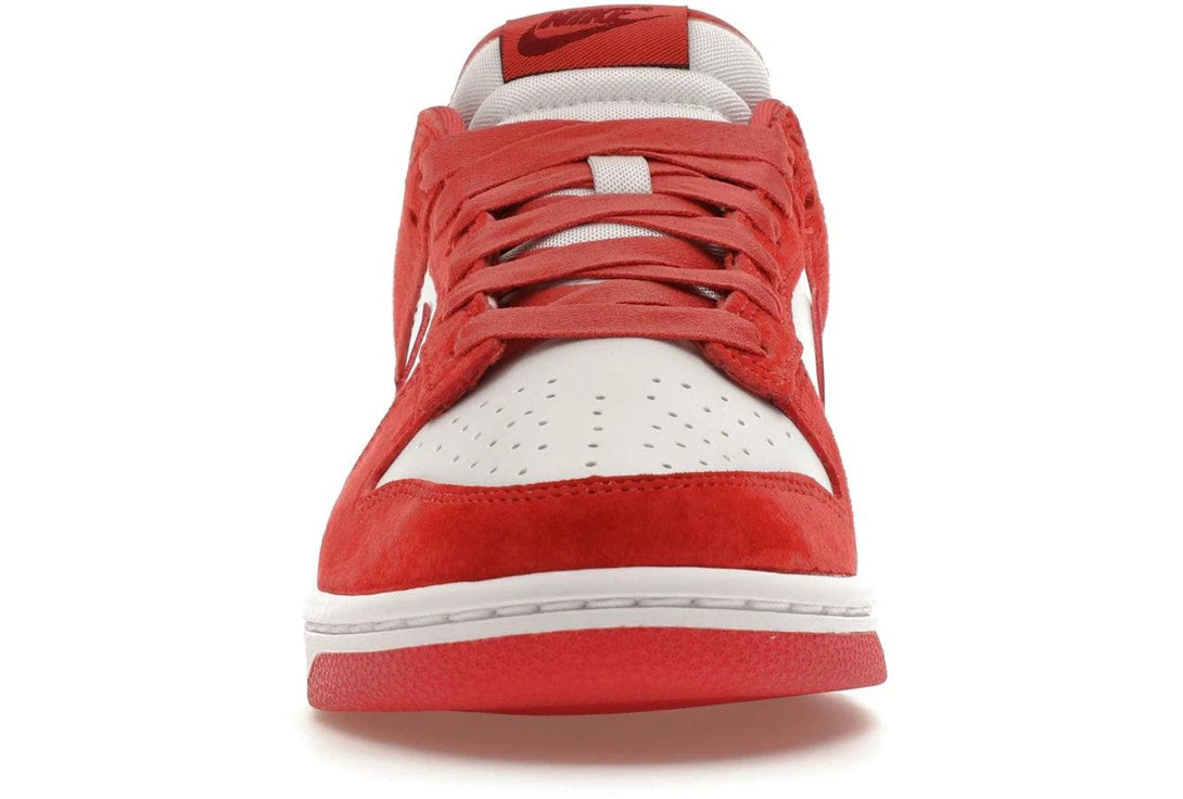 Nike Dunk Low Valentine's Day - Sneakerzone