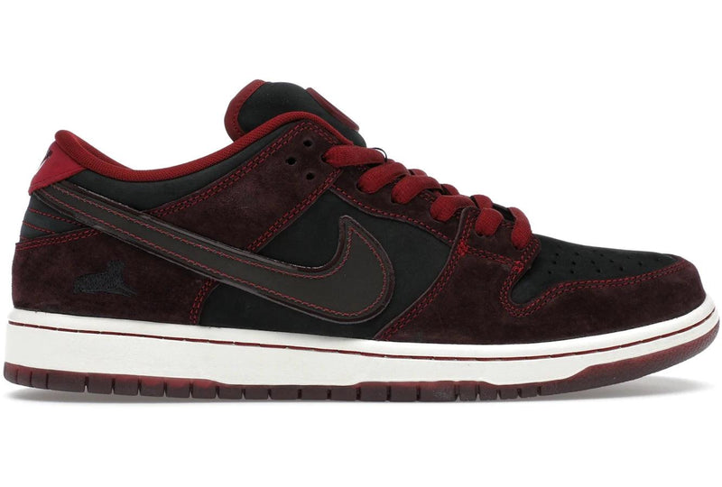Nike SB Dunk Low Riot Skateshop product image