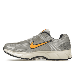 Nike Zoom Vomero 5 Pure Platinum Laser Orange - Sneakerzone