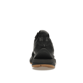 Sacai VaporWaffle Black Gum - Sneakerzone