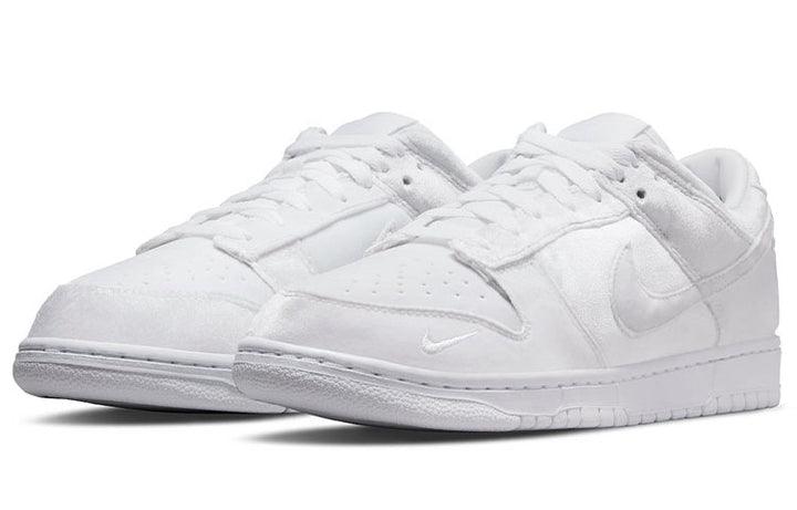 Dunk Low x Dover Street Market Triple White - Sneakerzone